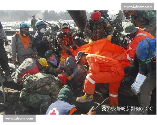队长别哭！洪水中的生命守护者与雪域高原的护心天使