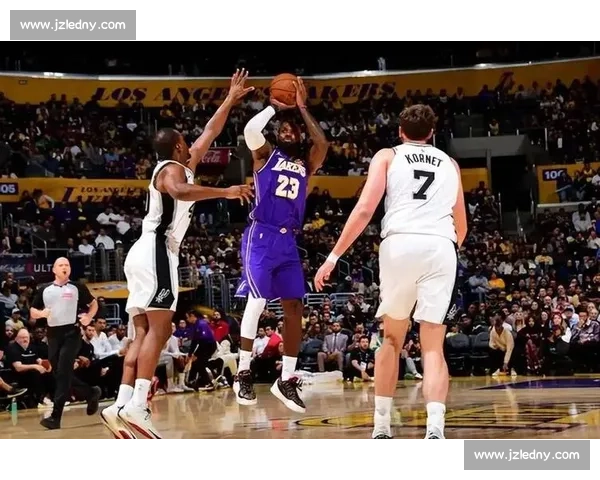 热火对决马刺第四场鏖战詹皇爆发改写总决赛走势关键转折夜震撼联盟